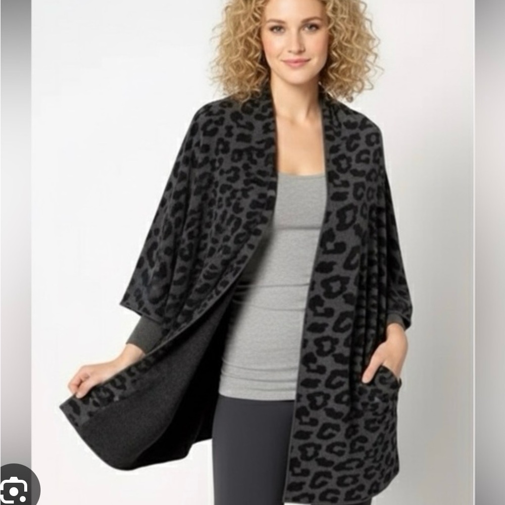 Barefoot Dreams Black and Gray Animal Print Blanket Wrap